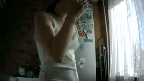 Snapshot of prettybella_7 chatting on 05.19.26 Bella online show from 05.19.26