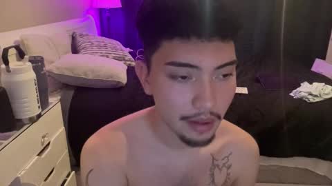 Snapshot of prettyboyken chatting on 04.19.26 boy ken online show from 04.19.26