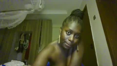 Snapshot of prettydulce chatting on 05.31.26 prettydulce online show from 05.31.26