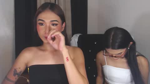 Snapshot of prettyhothugecock chatting on 02.18.25 prettyhothugecock online show from 02.18.25