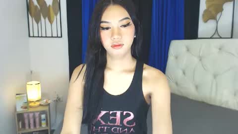 Snapshot of prettyhothugecock chatting on 02.27.25 prettyhothugecock online show from 02.27.25