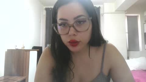 Snapshot of prettyjulliette chatting on 06.08.26 prettyjulliette online show from 06.08.26