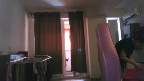 Snapshot of prettyjulliette chatting on 06.19.26 prettyjulliette online show from 06.19.26