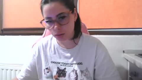 Snapshot of prettyjulliette chatting on 07.17.26 prettyjulliette online show from 07.17.26