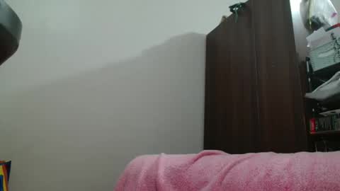 Snapshot of prettyme28 chatting on 03.18.26 prettyme28 online show from 03.18.26