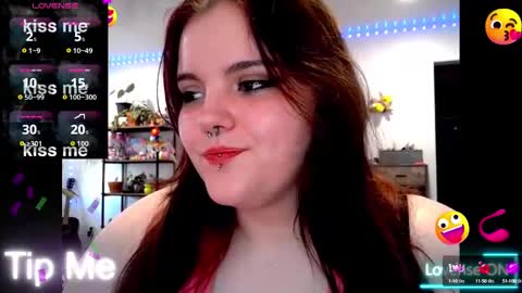 Snapshot of prettypearl123 chatting on 09.27.25 pretttypearl online show from 09.27.25