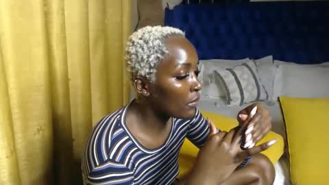 Snapshot of prettyquee chatting on 04.17.26 sasha online show from 04.17.26