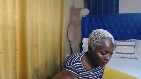 Snapshot of prettyquee chatting on 04.24.26 sasha online show from 04.24.26