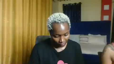 Snapshot of prettyquee chatting on 06.14.26 sasha online show from 06.14.26