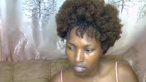 Snapshot of prettyshasha_ chatting on 10.17.25 prettyshasha_ online show from 10.17.25