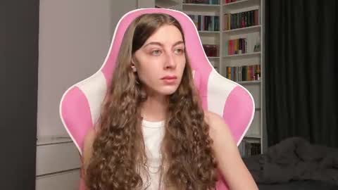 Snapshot of prettysomething chatting on 07.20.26 Sophie next stream will be at Monday i will wait you guys online show from 07.20.26