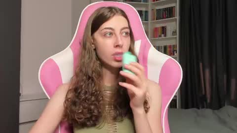 Snapshot of prettysomething chatting on 07.30.26 Sophie next stream will be at Monday i will wait you guys online show from 07.30.26