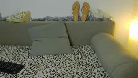 prettyvanessa online show from 03.05.26