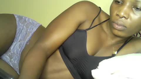 Snapshot of prettyvish chatting on 07.19.26 prettyvish online show from 07.19.26