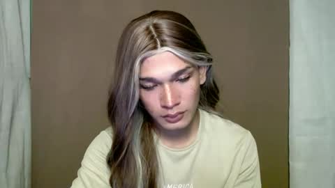 Snapshot of pricelessbeautyxxx chatting on 12.05.25 TINA online show from 12.05.25