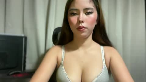 Snapshot of pricelessbeautyxxx chatting on 07.05.26 TINA online show from 07.05.26