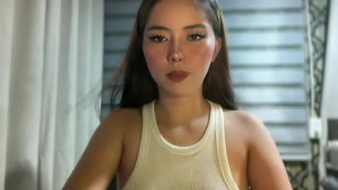 Snapshot of pricelessbeautyxxx chatting on 07.10.26 TINA online show from 07.10.26