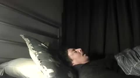 Snapshot of prieslucas068 chatting on 11.12.25 prieslucas068 online show from 11.12.25