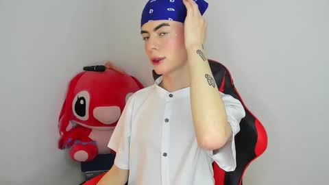 Snapshot of prince_adreww chatting on 11.28.25 PRINCE ADREWW - JOIN MY FAN CLUB online show from 11.28.25