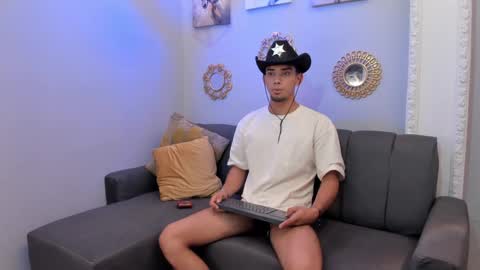 prince_arthur77 online show from 02.08.25