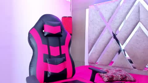 prince_arthur77 online show from 11.02.25