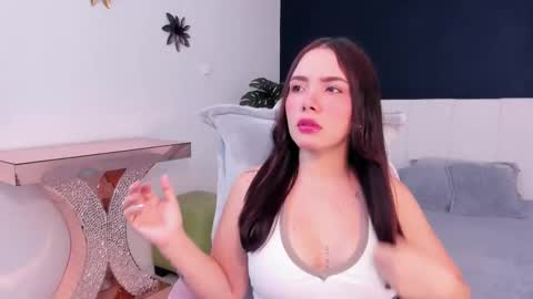 Mia online show from 02.20.26