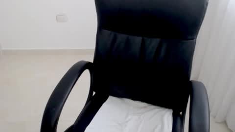 valery dollx online show from 10.16.25