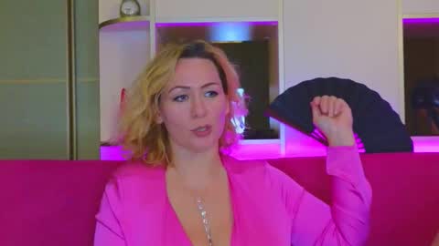 Kira and Paul online show from 11.11.25