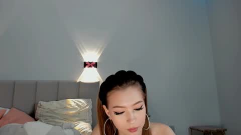 Snapshot of princess_nier chatting on 12.18.24 Princess Diana online show from 12.18.24