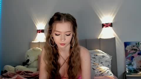 Snapshot of princess_nier chatting on 12.21.24 Princess Diana online show from 12.21.24