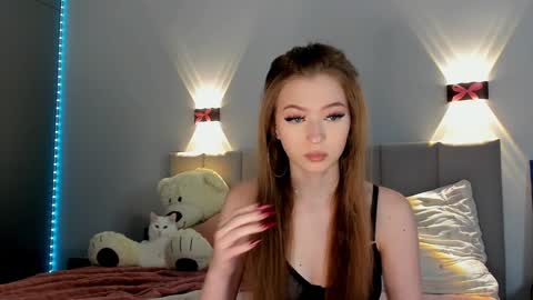 Snapshot of princess_nier chatting on 01.14.25 Princess Diana online show from 01.14.25