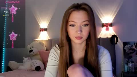 Snapshot of princess_nier chatting on 09.19.25 Princess Diana online show from 09.19.25