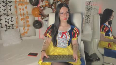 princess_tokyo_ online show from 10.14.25