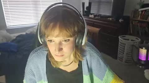 Snapshot of princess_vivi chatting on 02.21.25 Princess Vivi online show from 02.21.25