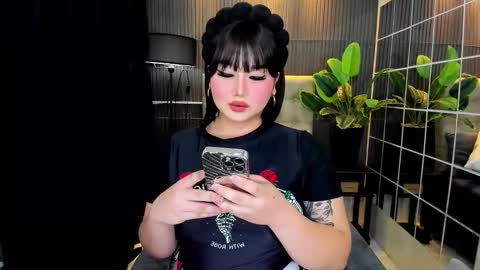 Snapshot of princesshugecummer chatting on 02.17.25 Astrid Ley online show from 02.17.25
