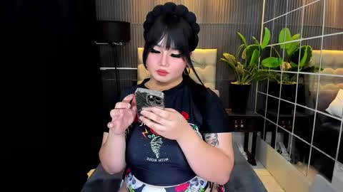 Snapshot of princesshugecummer chatting on 03.03.25 Astrid Ley online show from 03.03.25