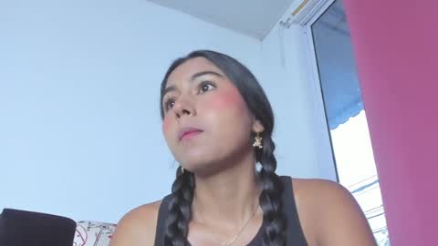 Snapshot of princesslittle_20 chatting on 05.19.26 EMMY online show from 05.19.26
