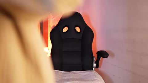 Snapshot of princessluu chatting on 04.06.26 Lu online show from 04.06.26