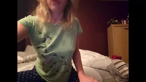 Pretty Kitty online show from 02.01.25
