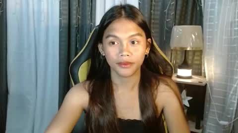Snapshot of princessrynn chatting on 10.20.25 princessrynn online show from 10.20.25