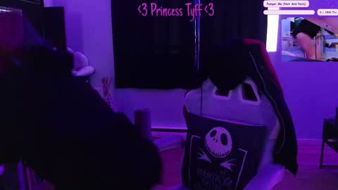 Snapshot of princesstyff chatting on 04.23.26 Tyff et Blast online show from 04.23.26