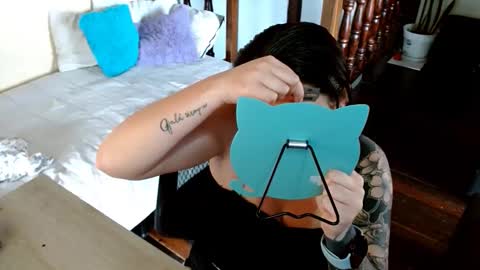 Snapshot of prismm_ chatting on 10.10.25 prismm_ online show from 10.10.25