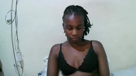 Snapshot of pritty_amber chatting on 04.07.26 pritty_amber online show from 04.07.26