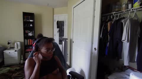 Snapshot of productivepussy chatting on 09.22.25 ProductivePorn online show from 09.22.25