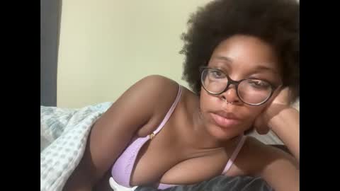 Snapshot of productivepussy chatting on 10.08.25 ProductivePorn online show from 10.08.25