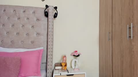 Snapshot of profanared chatting on 12.12.24 Profana Red online show from 12.12.24