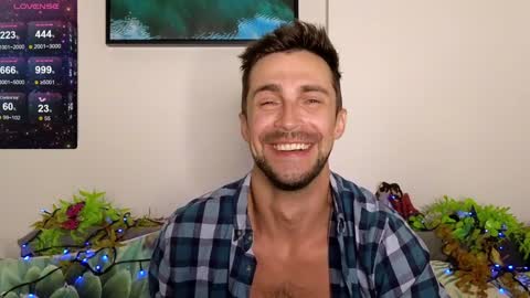 Snapshot of promethe_us chatting on 02.05.25 Prometheus original online show from 02.05.25