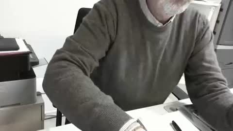 mature hairy guy online show from 11.28.25