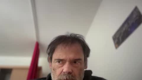 Snapshot of psychoted chatting on 11.16.25 Basti or Baaaaasti online show from 11.16.25