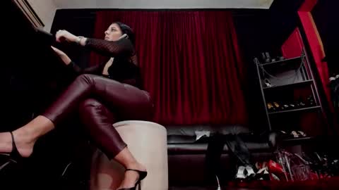 MissPuffyLove online show from 03.15.26